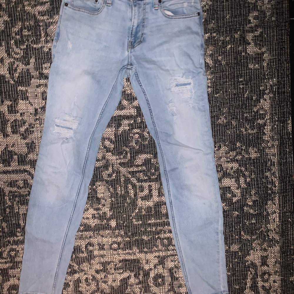 Hollister Super Skinny Jeans